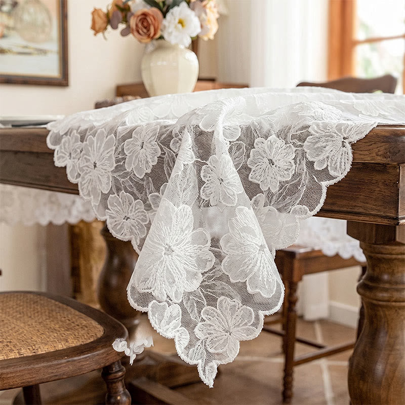 Tovaglia jacquard con motivo a pizzo di camelie - image 2