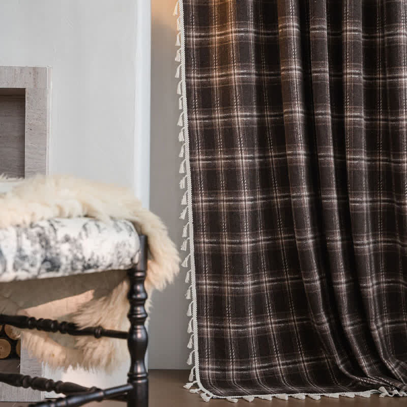 Tenda a quadri con nappe in stile vintage - image 1
