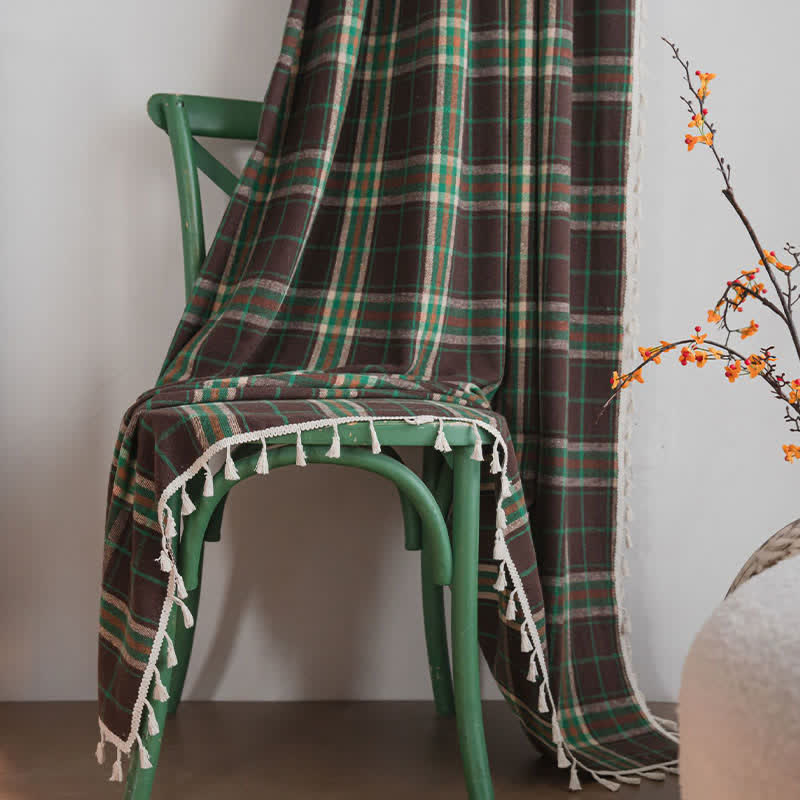 Tenda a nappe in stile vintage con motivo a quadri verdi. - image 3