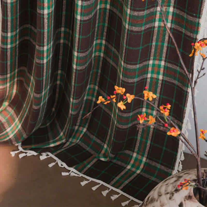 Tenda a nappe in stile vintage con motivo a quadri verdi. - image 7