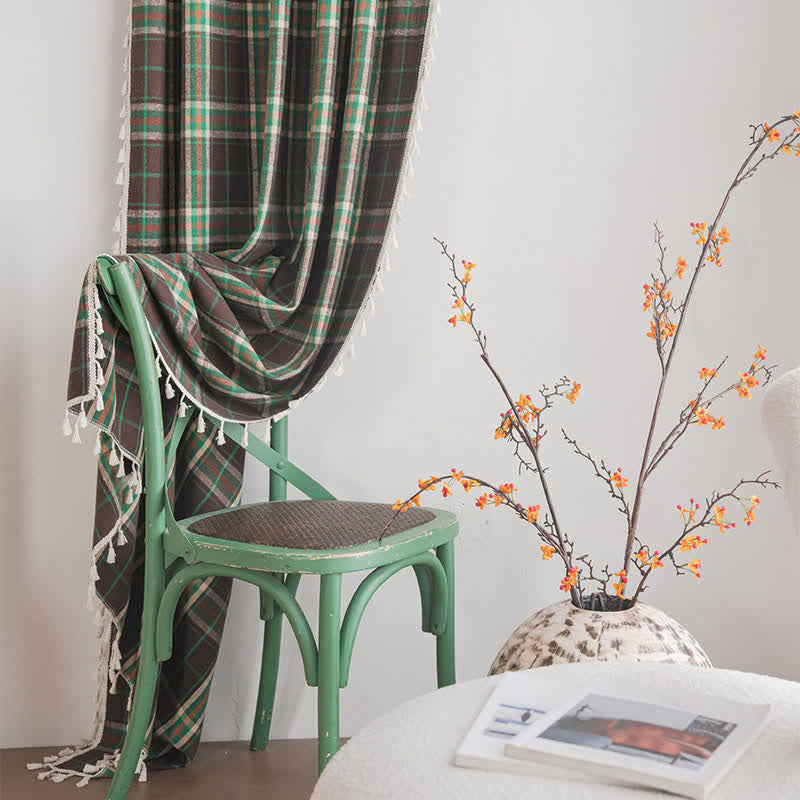 Tenda a nappe in stile vintage con motivo a quadri verdi. - image 4