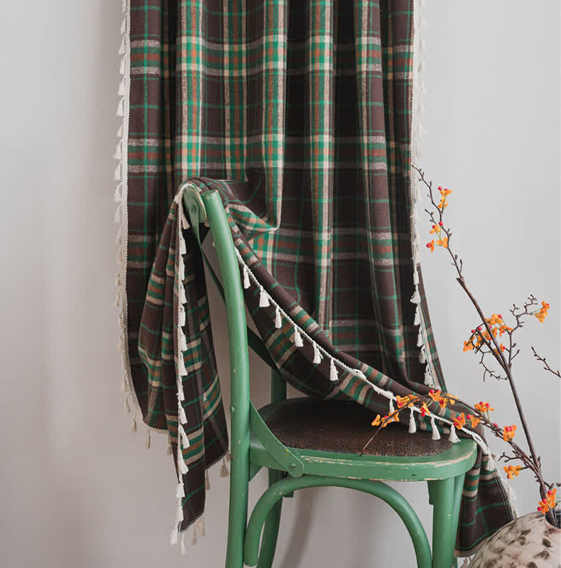 Tenda a nappe in stile vintage con motivo a quadri verdi. - image 5