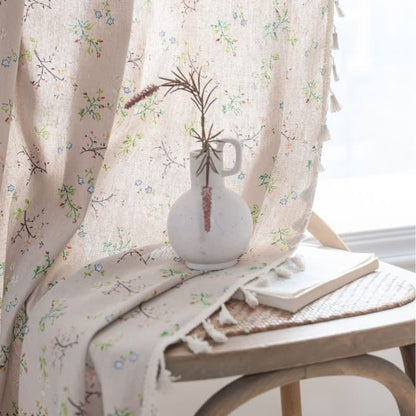 Elegante tenda con rami e motivi floreali e nappe. - image 2