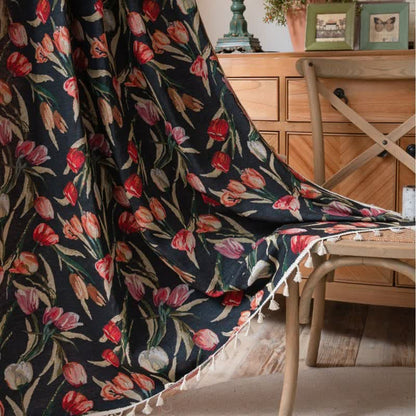 Tenda jacquard con motivo floreale di tulipani e nappe - image 2
