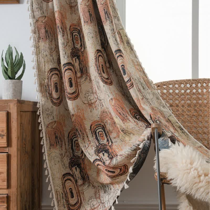 Tenda jacquard con motivo ad anelli d'albero e nappe - image 1
