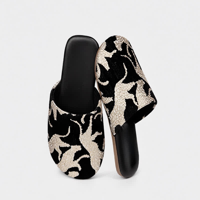 Pantofole da interno chiuse con motivo animalier jacquard - image 5