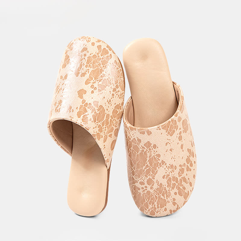 Pantofole da interno con motivo effetto marmo vintage - Beige - 2XL - image 5