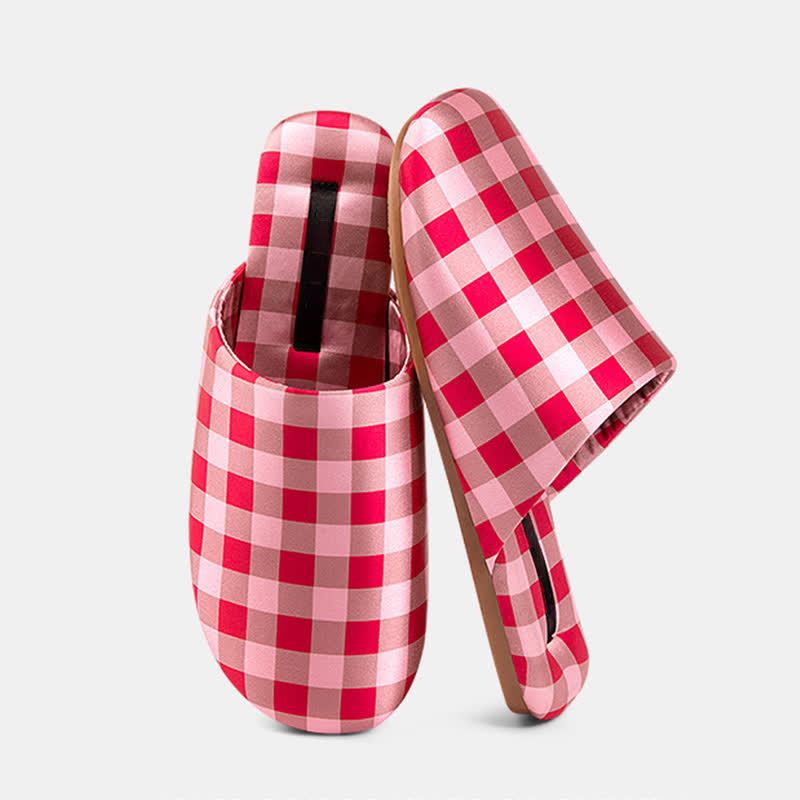 Pantofole da casa a quadri traspiranti con effetto satinato. - image 8