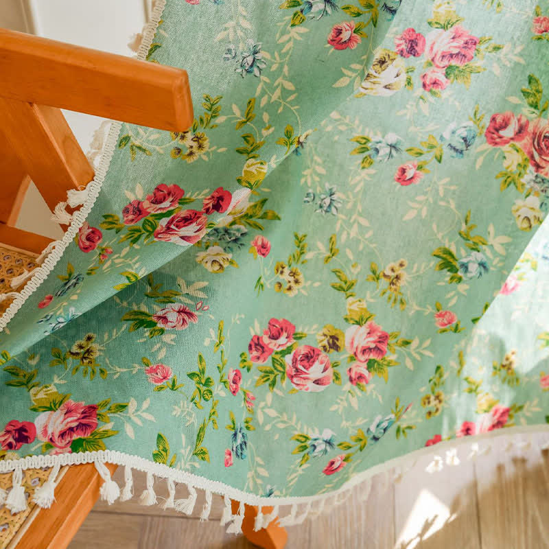Tenda rustica con rose verdi e nappe - image 8