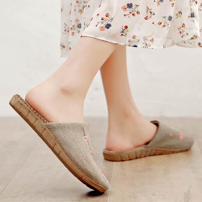 Comode pantofole in lino ricamate Plum Bossom - image 11
