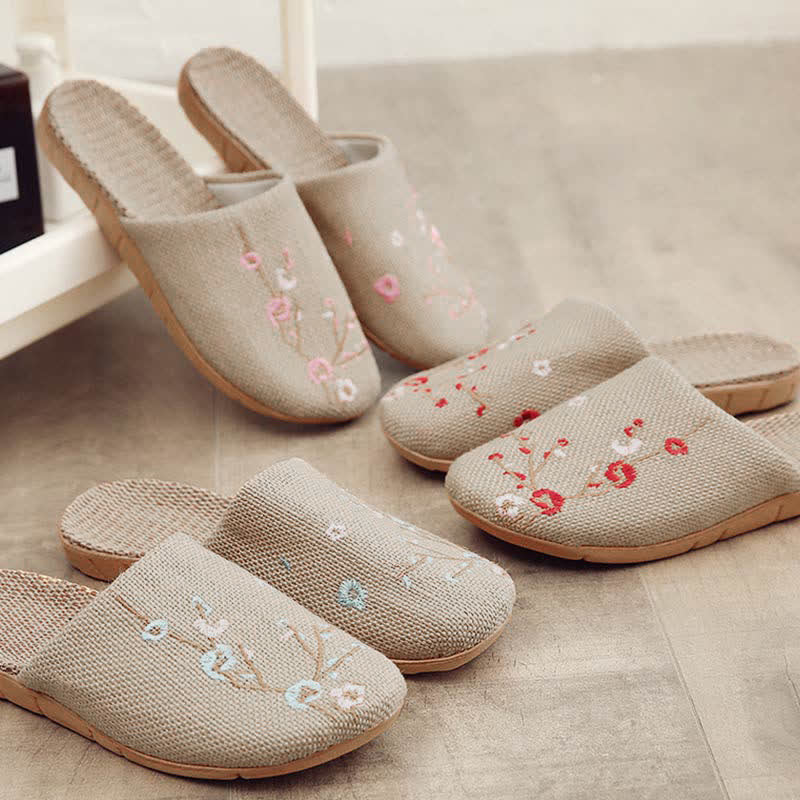 Comode pantofole in lino ricamate Plum Bossom - image 3