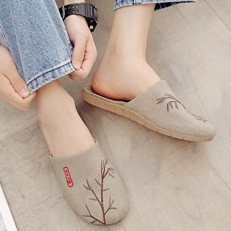 Comode pantofole in lino ricamate Plum Bossom - Caffè di bambù - 3XL - image 13