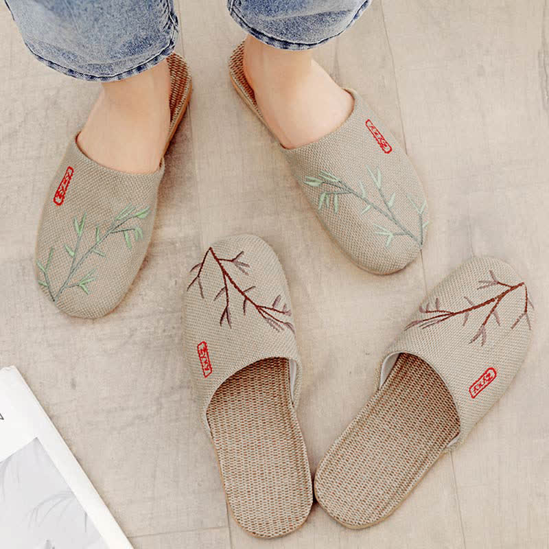 Comode pantofole in lino ricamate Plum Bossom - image 1