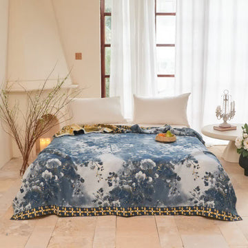 Trapunta in mussola di cotone con stampa floreale ad acquerello blu - Matrimoniale - image 0