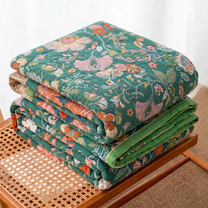 Trapunta reversibile in garza con motivo botanico in stile rustico - image 2