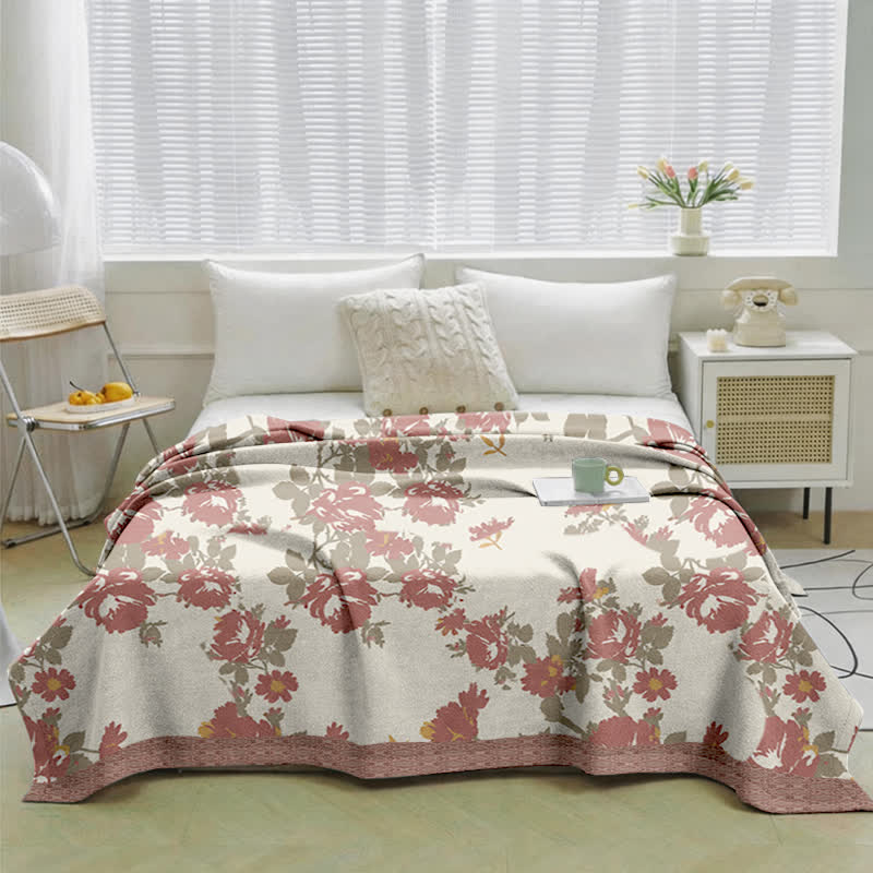 Trapunta vintage in garza di cotone con motivo floreale di rose - image 1