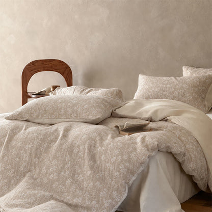 Set di biancheria da letto in cotone jacquard con motivo floreale color cammello. - image 3