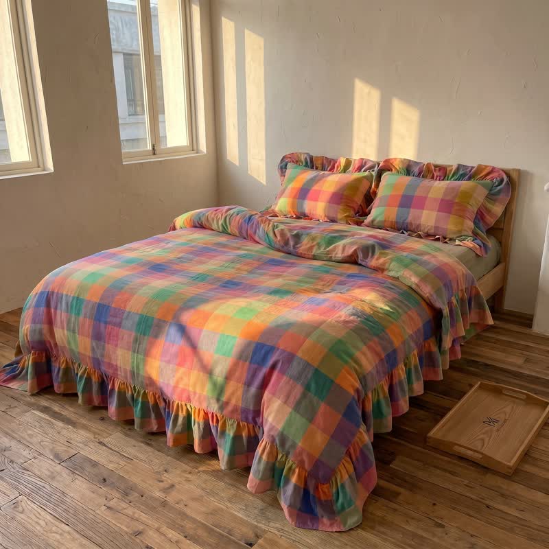 Set di biancheria da letto in cotone con volant e fantasia a quadri colorati (4 pezzi) - image 1