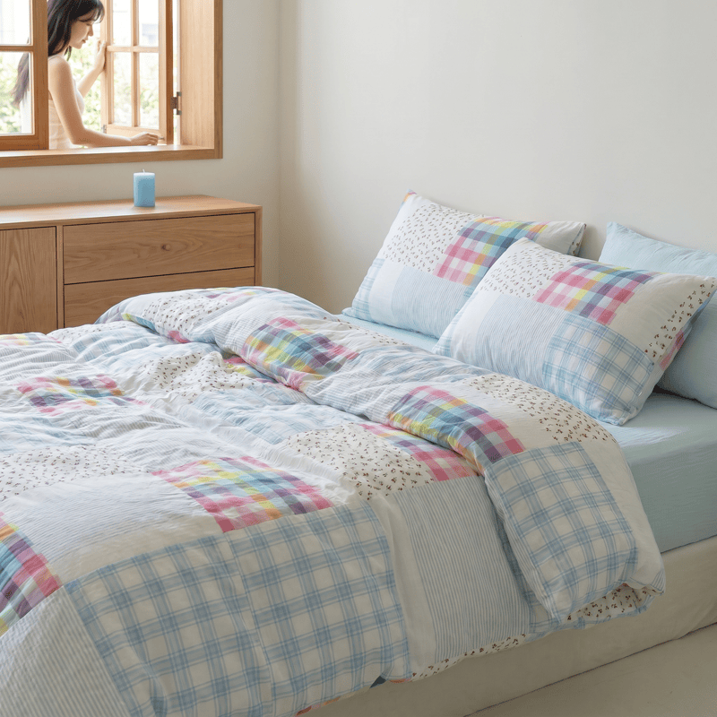 Set di biancheria da letto in cotone con motivo a quadri arcobaleno e patchwork floreale (4 pezzi) - image 3