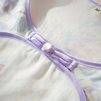 Pigiama da donna in fibra di bambù con motivo floreale e farfalle. - image 8