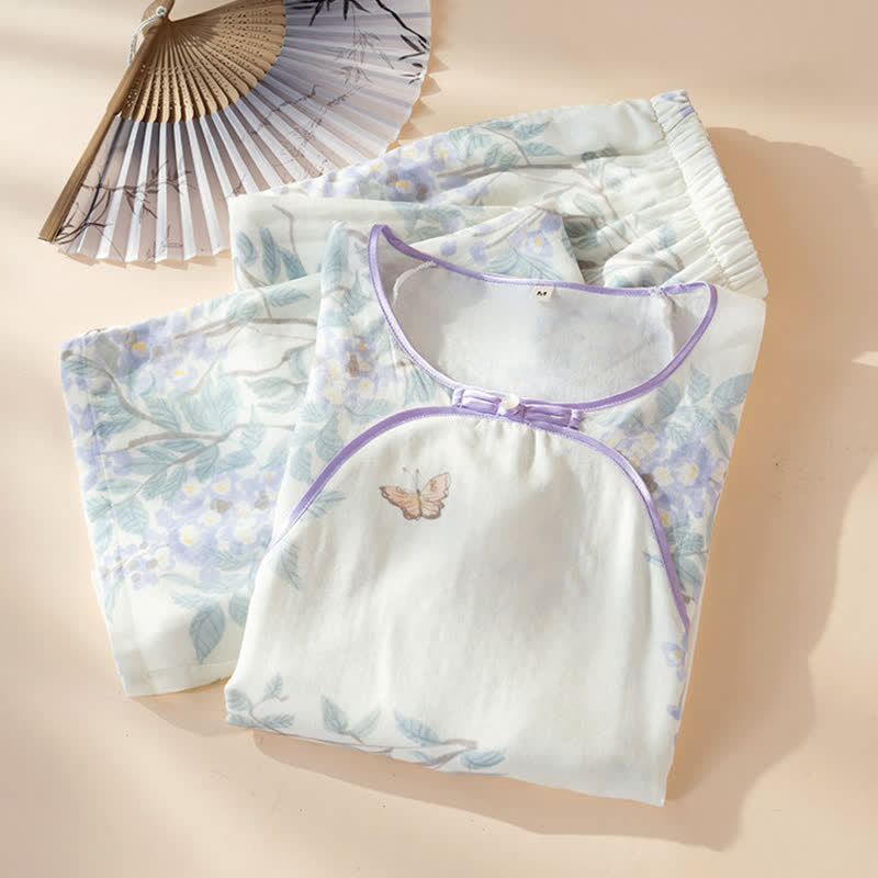 Pigiama da donna in fibra di bambù con motivo floreale e farfalle. - image 1