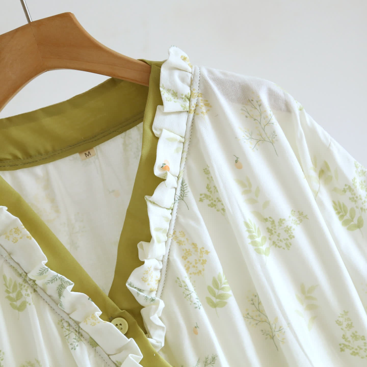 Abito Yukata in garza di cotone con motivo erbario forestale - image 5