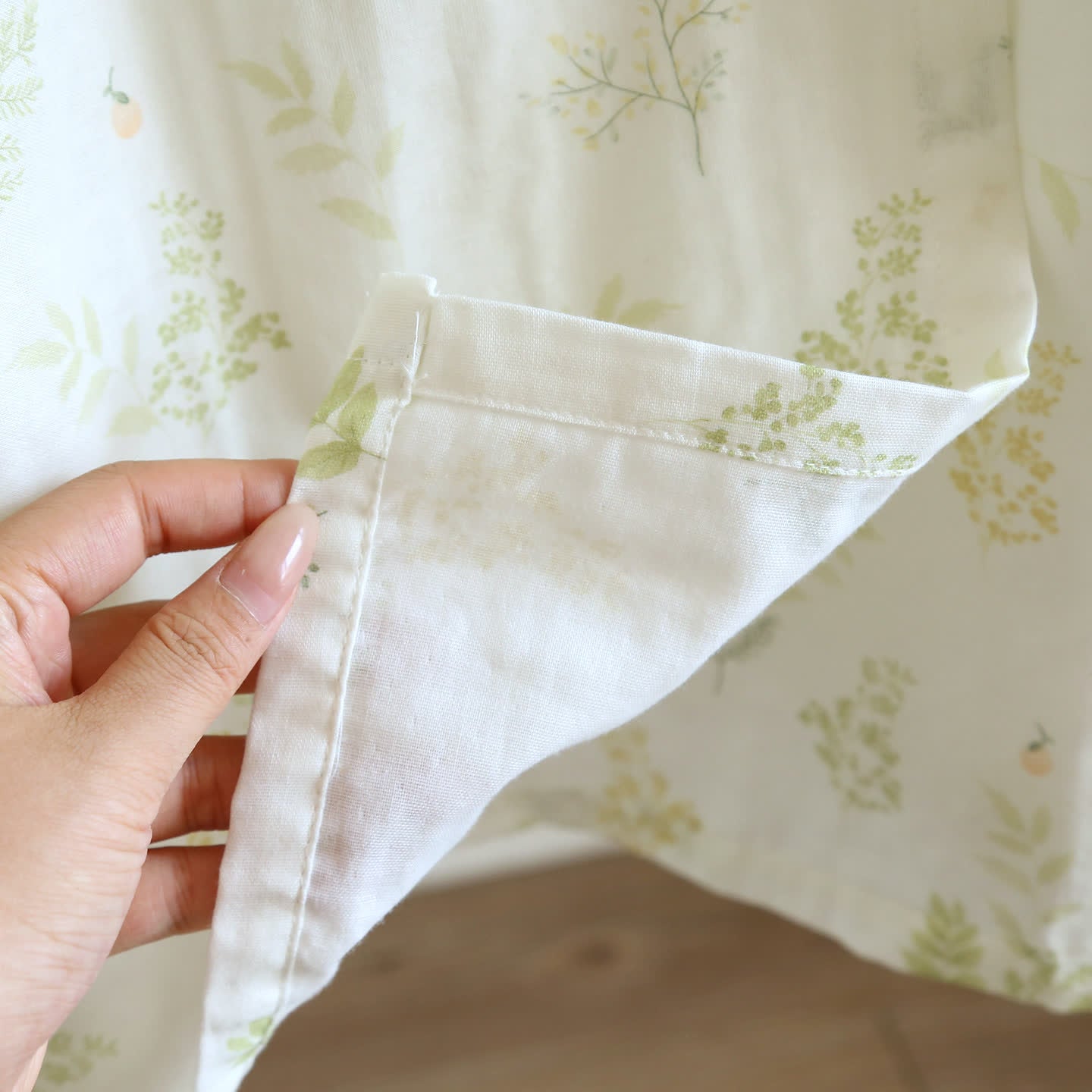 Abito Yukata in garza di cotone con motivo erbario forestale - image 8