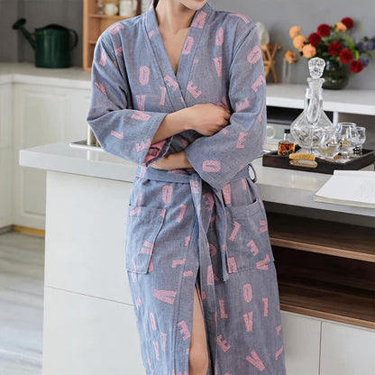 Kimono in garza di cotone con stampa a tema amore - image 5