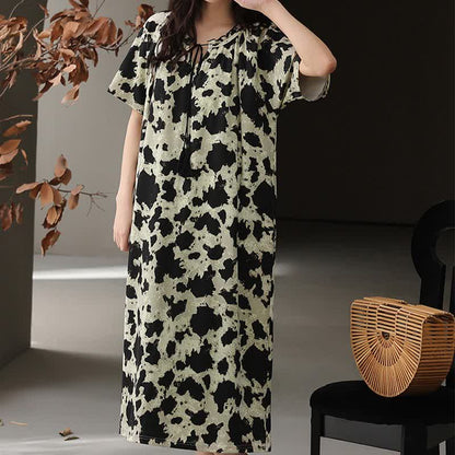 Camicia da notte in cotone con laccetti sul davanti e scollo a V. - image 1