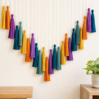 Ghirlanda decorativa di nappe arcobaleno in cotone intrecciato a mano - image 3