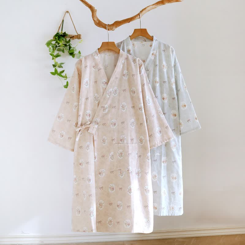 Kimono in cotone con rosa e fiocco incorniciati - image 1