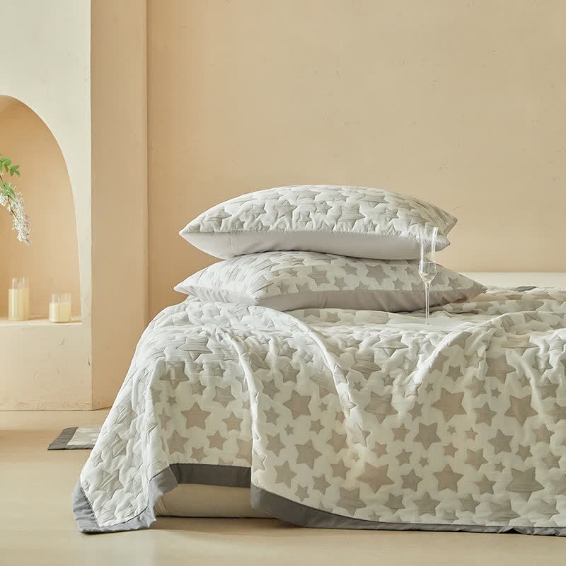 Set di trapunte reversibili con motivo a stelle neutre - image 6