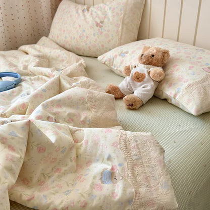 Set di biancheria da letto in cotone color crema con bordo in pizzo floreale. - image 2