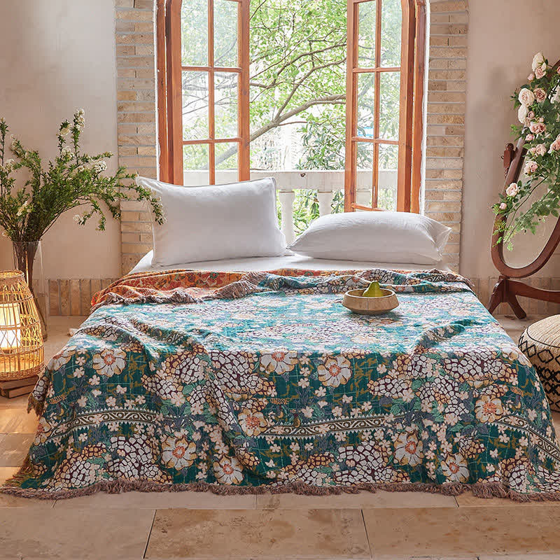 Trapunta reversibile in mussola con motivi botanici e frange in stile retrò - image 1