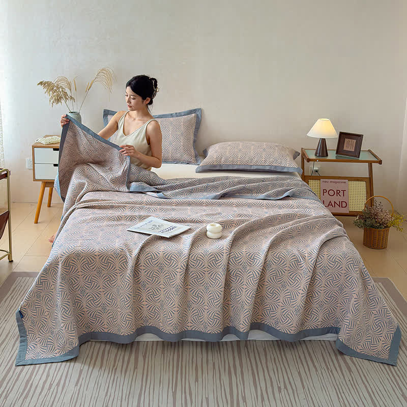 Coperta/trapunta geometrica reversibile a 3 strati in jacquard - image 1