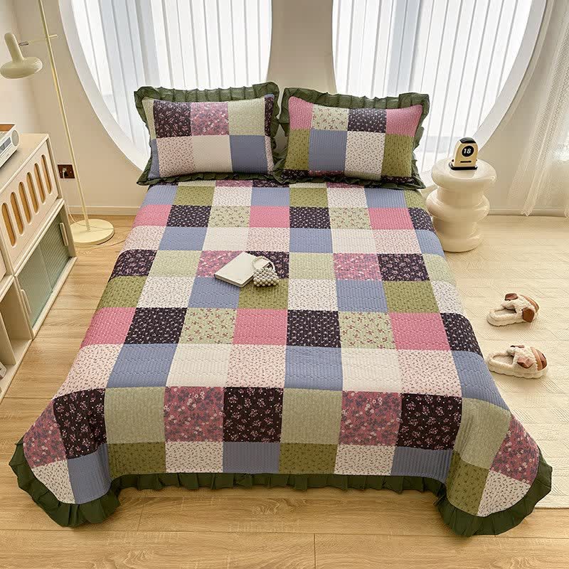 Copriletto in twill di cotone con bordo a volant e lavorazione patchwork. - 2 federe - 48cm x 74cm - image 0
