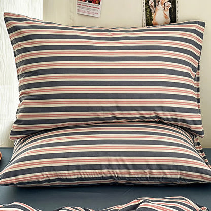 Set di biancheria da letto minimalista a righe in morbida garza doppia. - image 2
