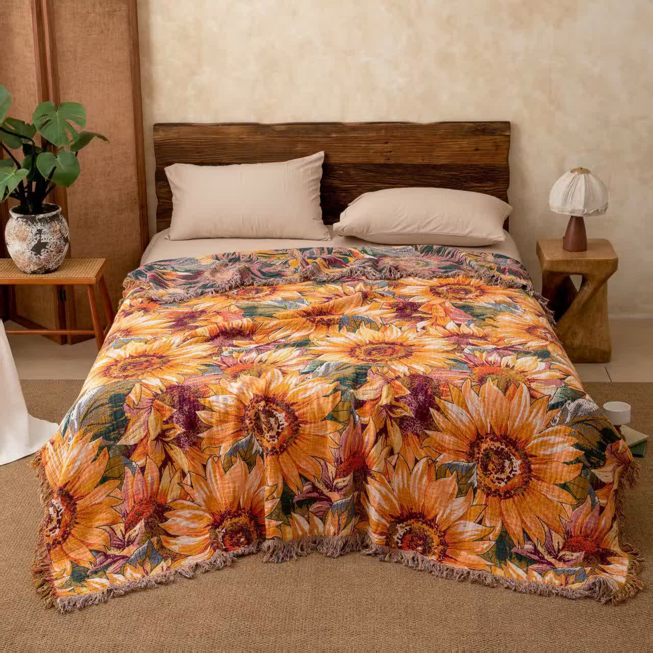 Copriletto trapuntato in garza di cotone con motivo girasoli in stile boho - image 1