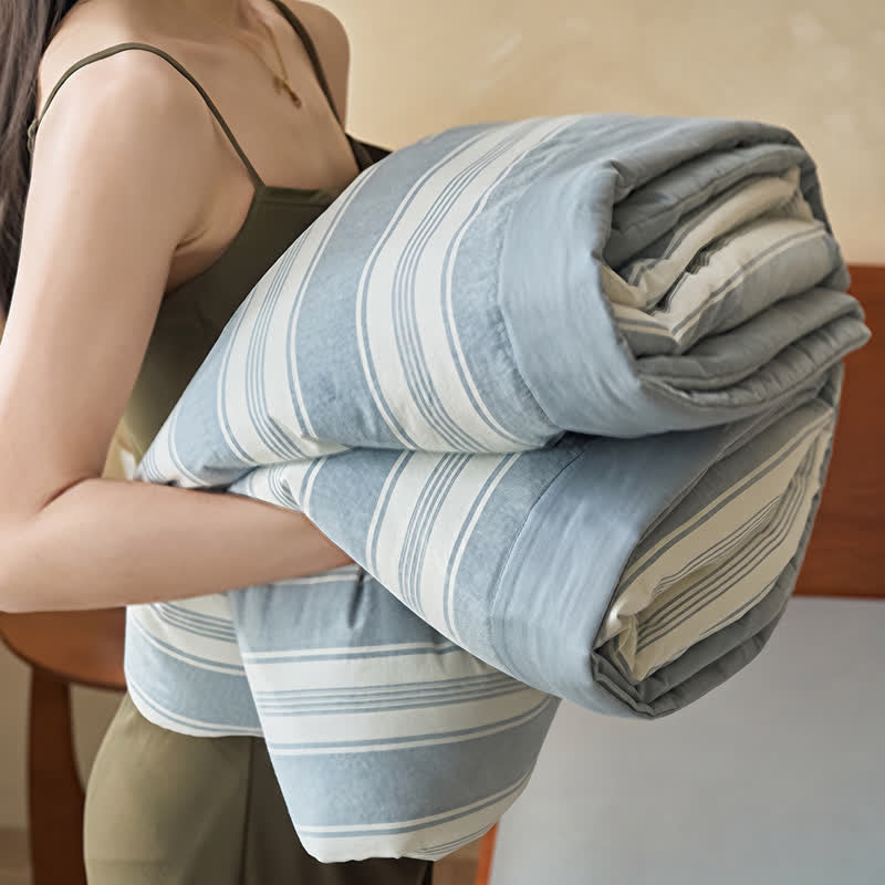 Set di biancheria da letto in doppia garza a righe azzurre. - image 1