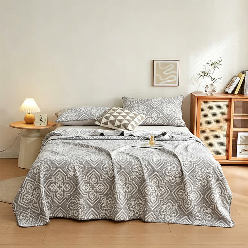 Coperta/trapunta in mussola di cotone con motivo a piastrelle mediterranee - Grigio - 2 federe - 48cm x 74cm - image 1
