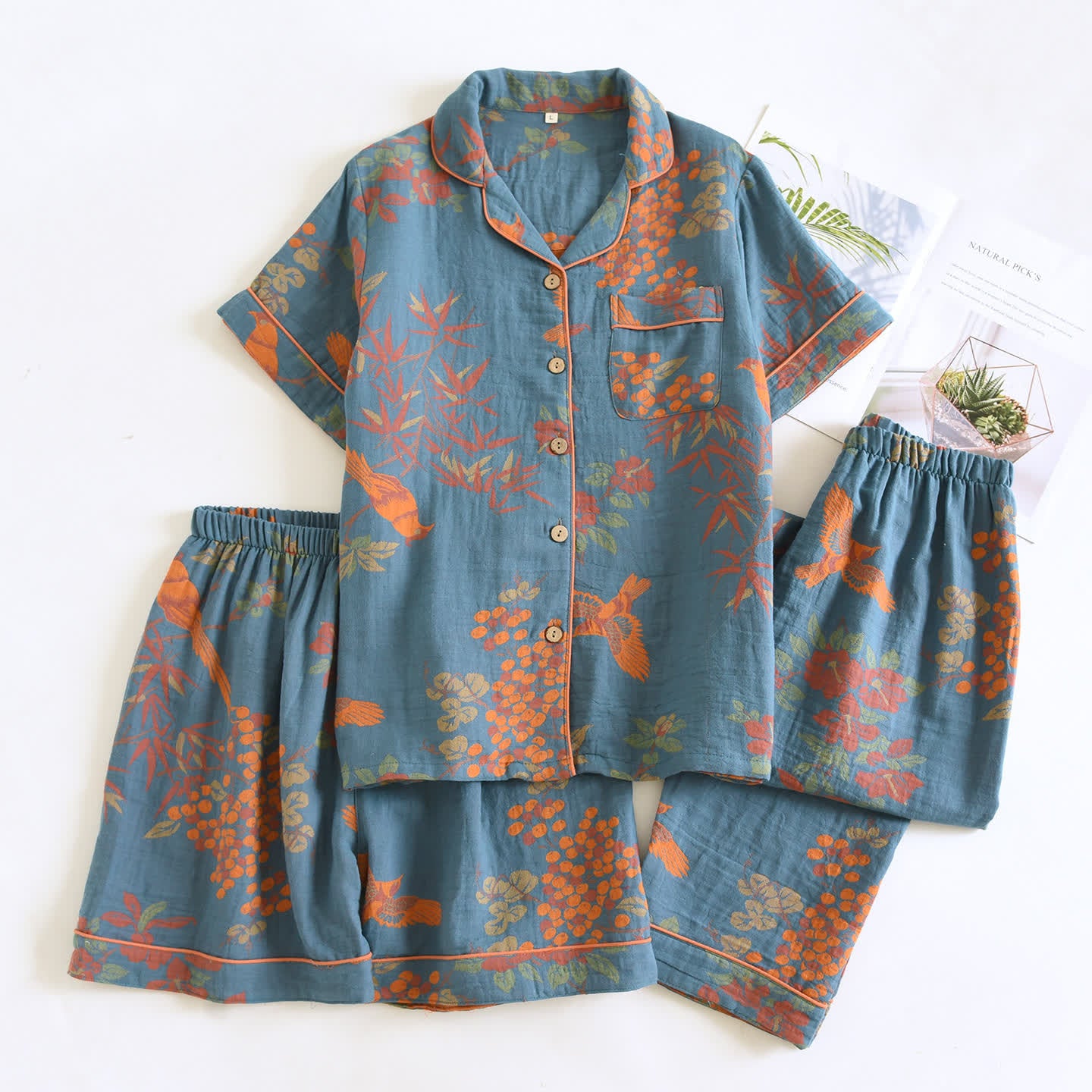 Completo da casa in cotone con stampa floreale e uccellini in stile vintage - Blu - XL - image 0