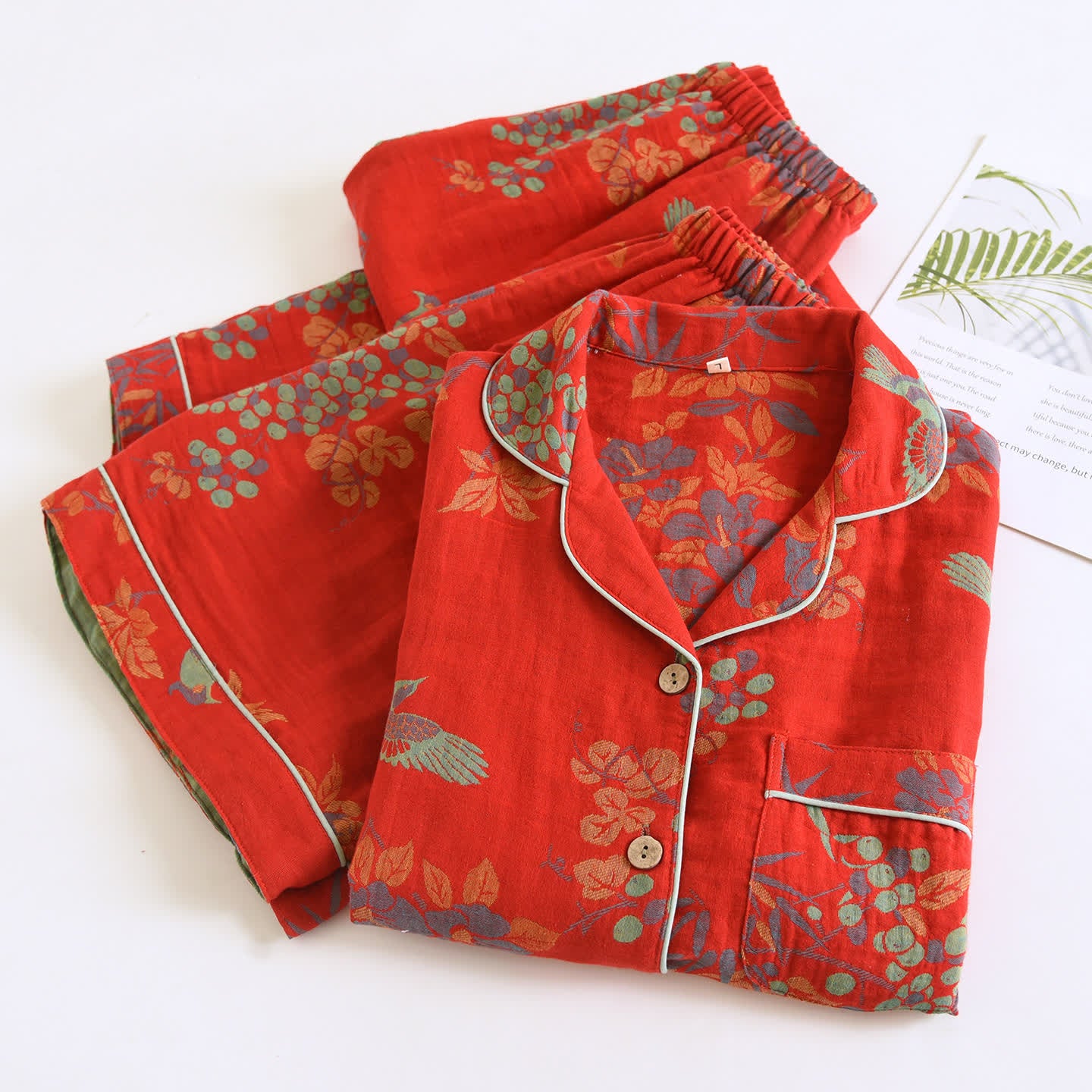 Completo da casa in cotone con stampa floreale e uccellini in stile vintage - image 6