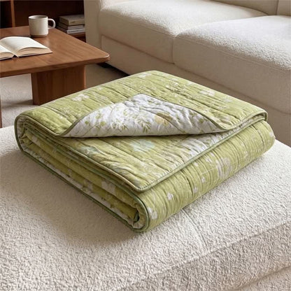 Trapunta reversibile in cotone con motivo floreale verde tenue - image 4