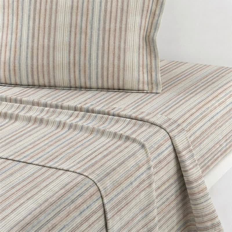 Set di biancheria da letto minimalista a righe sottili, neutro, ideale per il college. - image 5