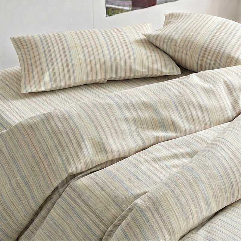 Set di biancheria da letto minimalista a righe sottili, neutro, ideale per il college. - image 10