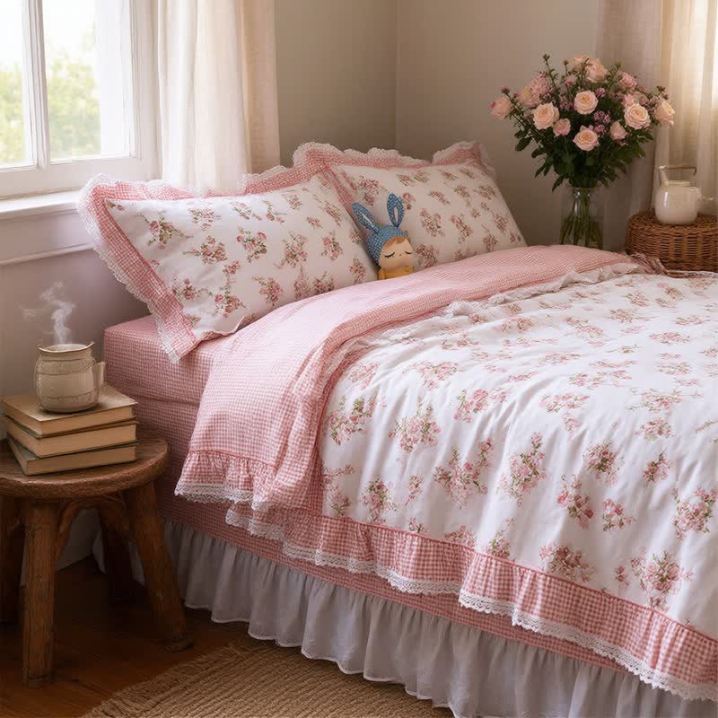 Set di biancheria da letto in cotone con volant e stampa floreale vintage. - image 2