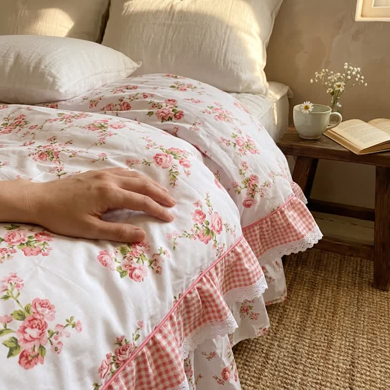 Set di biancheria da letto in cotone con volant e stampa floreale vintage. - image 4