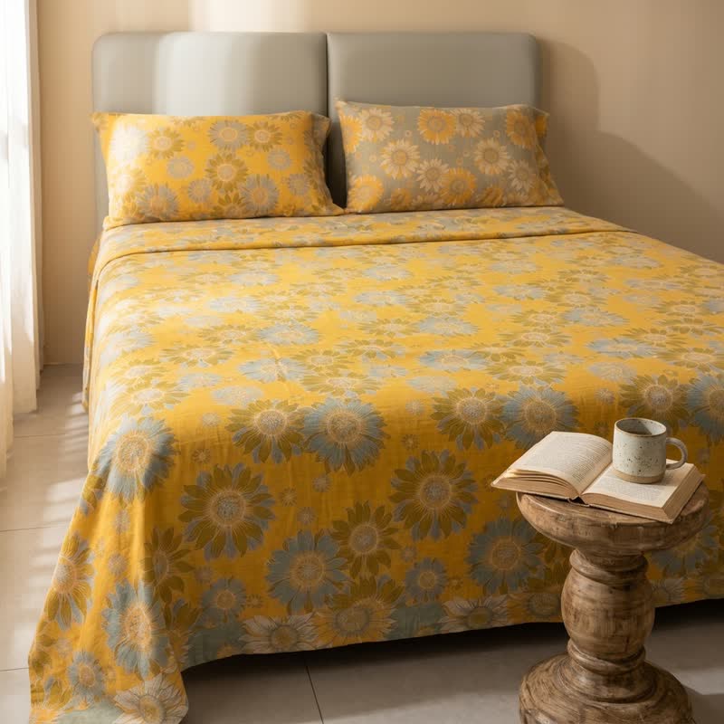 Copriletto in garza di cotone con motivo "Giardino di girasoli" - image 1