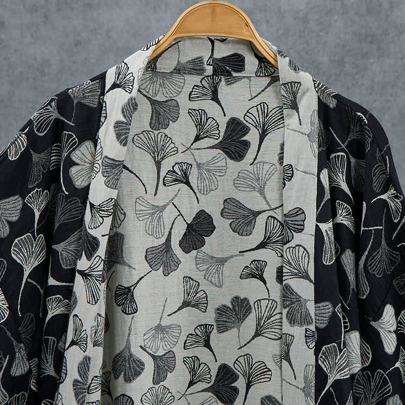 Kimono in cotone con foglie di ginkgo bianche e nere - image 3