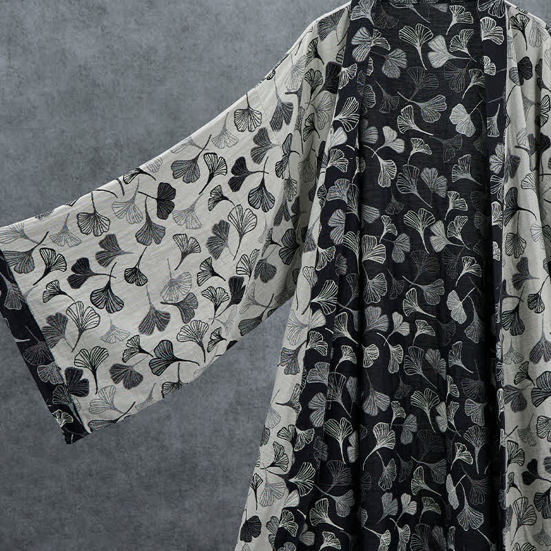 Kimono in cotone con foglie di ginkgo bianche e nere - image 9